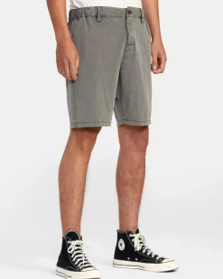 RVCA Shorts / Hybrids><noscript><img width=