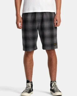 RVCA Shorts / Hybrids>AMERICANA 20" ELASTIC WAIST YARN DYED SHORTS