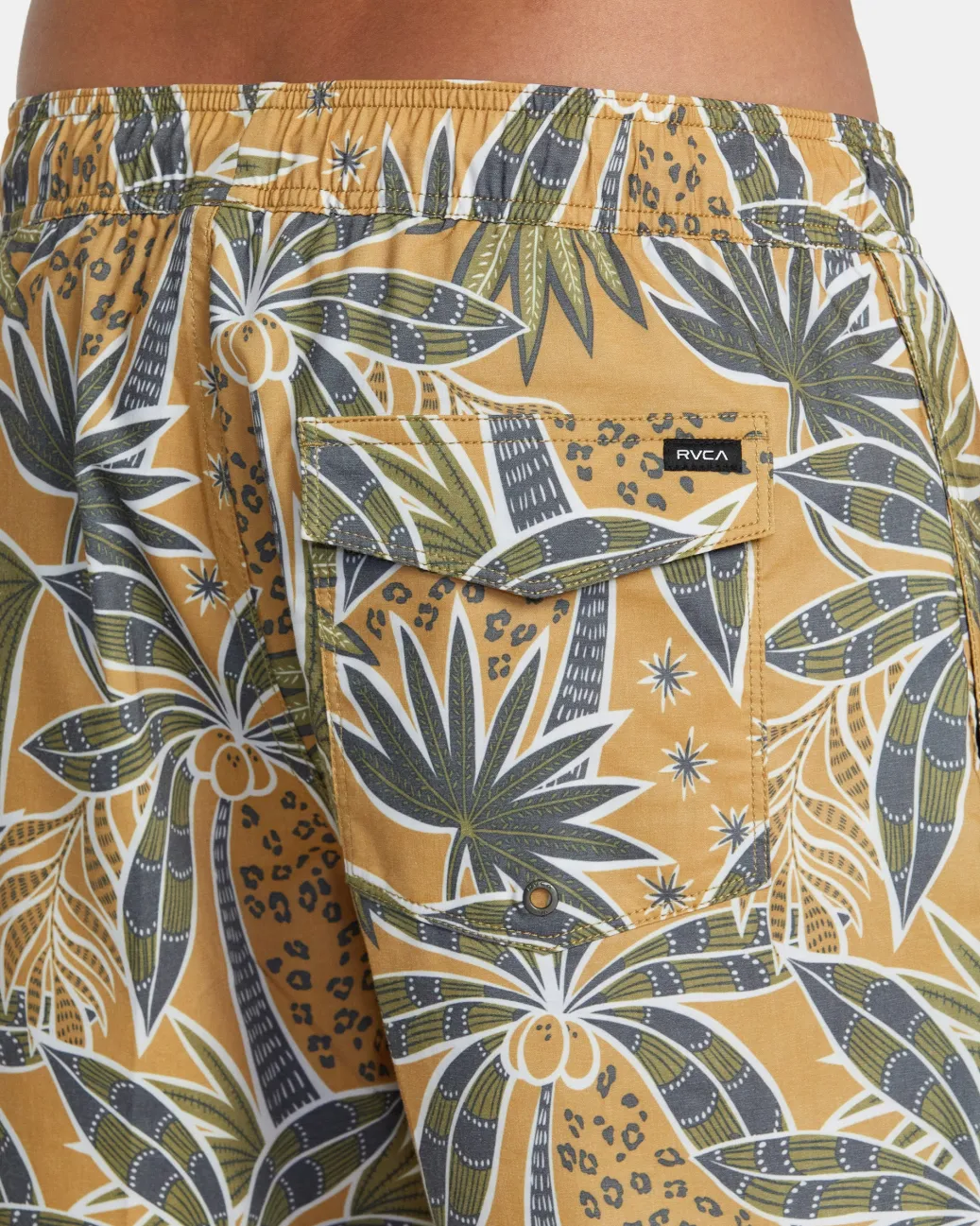 RVCA 16"-17" Outseam>BARNES ELASTIC WAIST 17" BOARDSHORTS