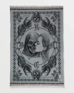 RVCA Other Accessories>CHEFS KISS BLANKET