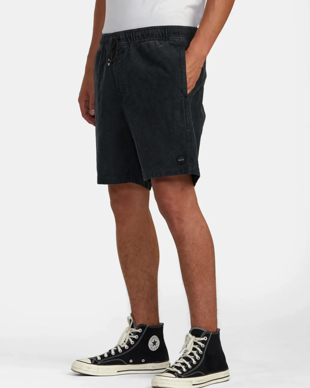 RVCA Shorts / Hybrids>ESCAPE 17" ELASTIC WAIST CORDUROY SHORTS