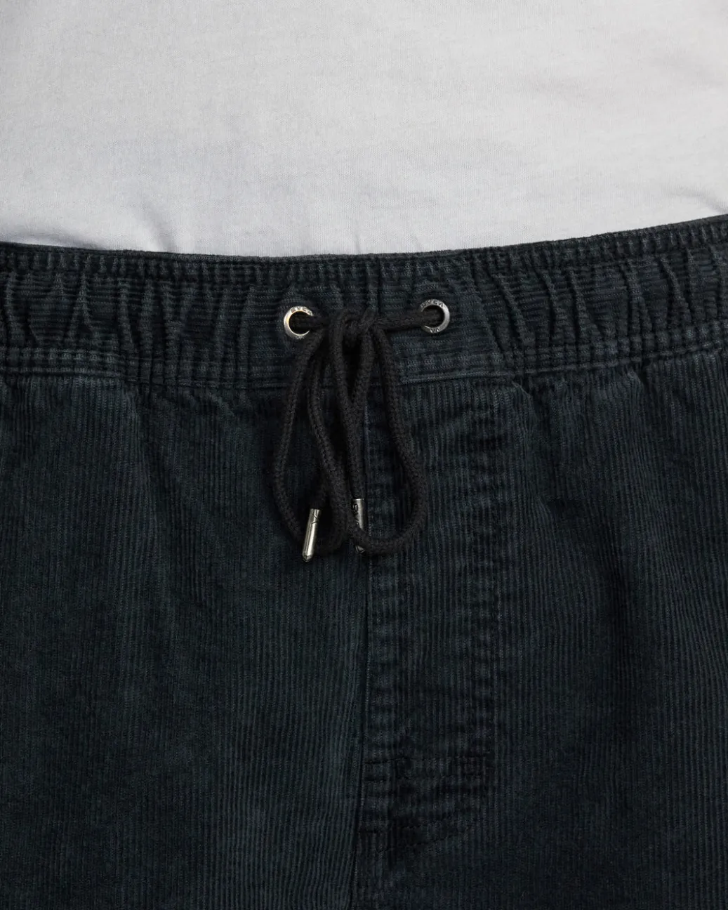 RVCA Shorts / Hybrids>ESCAPE 17" ELASTIC WAIST CORDUROY SHORTS