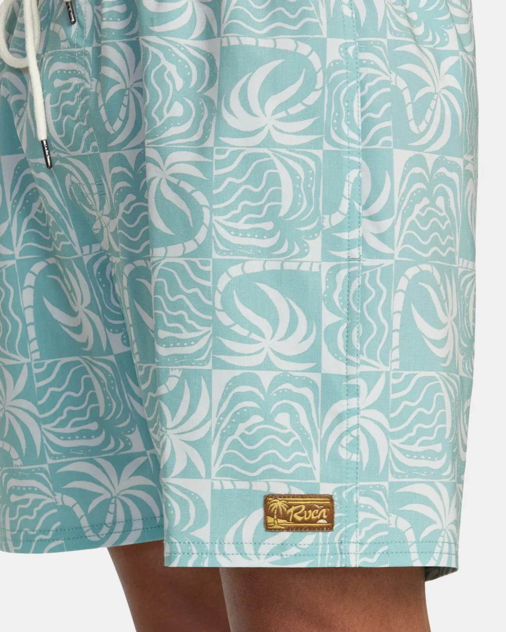 RVCA 16"-17" Outseam>EXOTICA ELASTIC WAIST BOARDSHORTS 16''