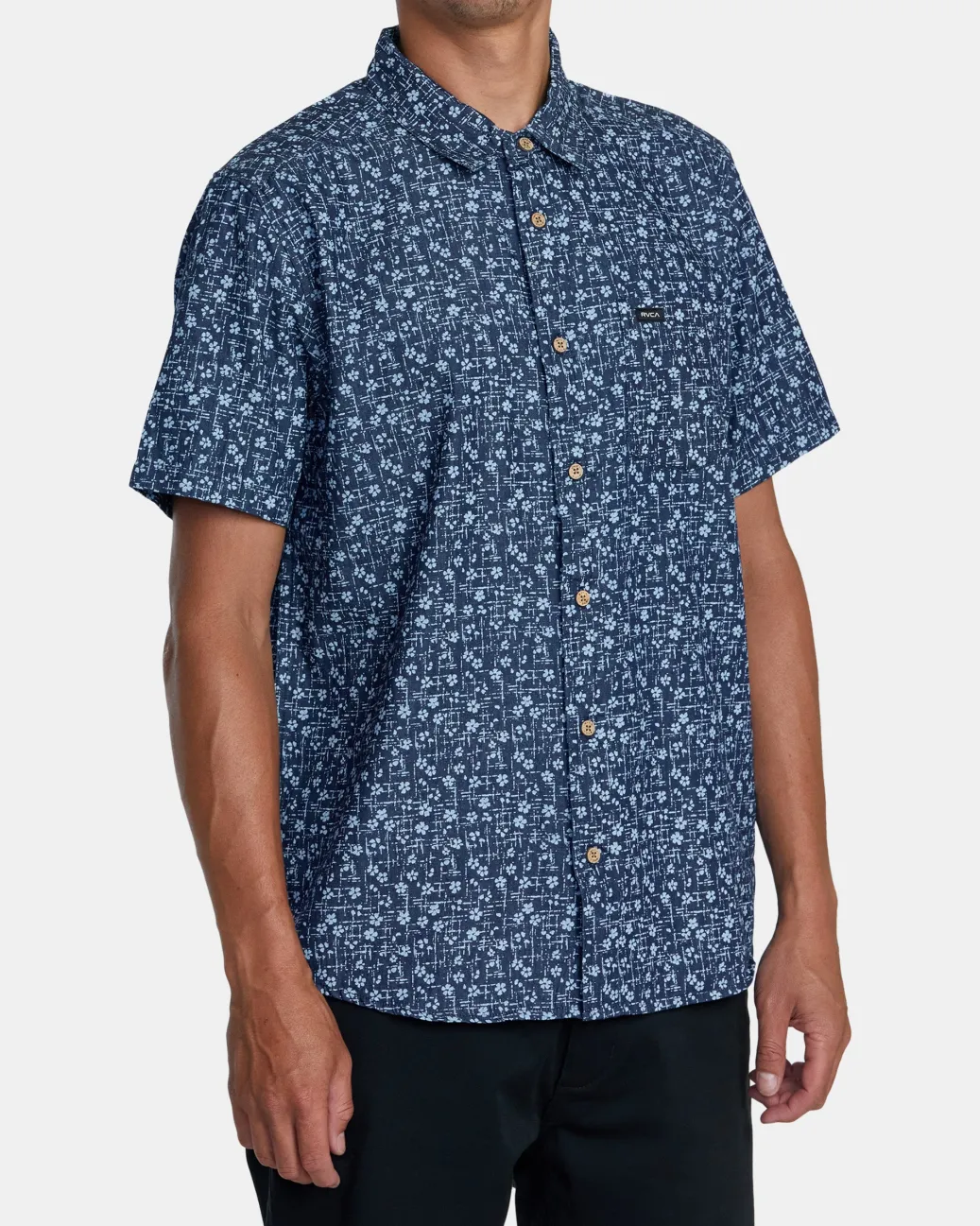 RVCA Shirts / Flannels>FRAME CHAMBRAY SHORT SLEEVE SHIRT