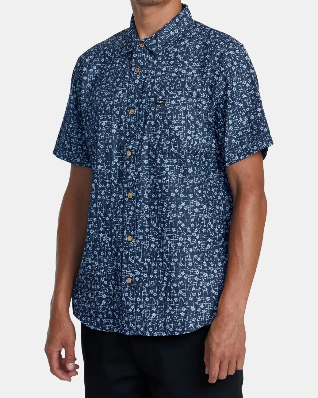RVCA Shirts / Flannels>FRAME CHAMBRAY SHORT SLEEVE SHIRT