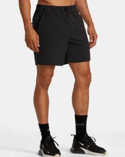 RVCA Shorts / Hybrids><noscript><img width=