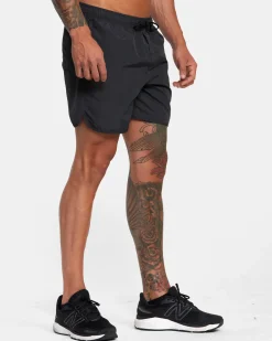 RVCA Shorts / Hybrids><noscript><img width=