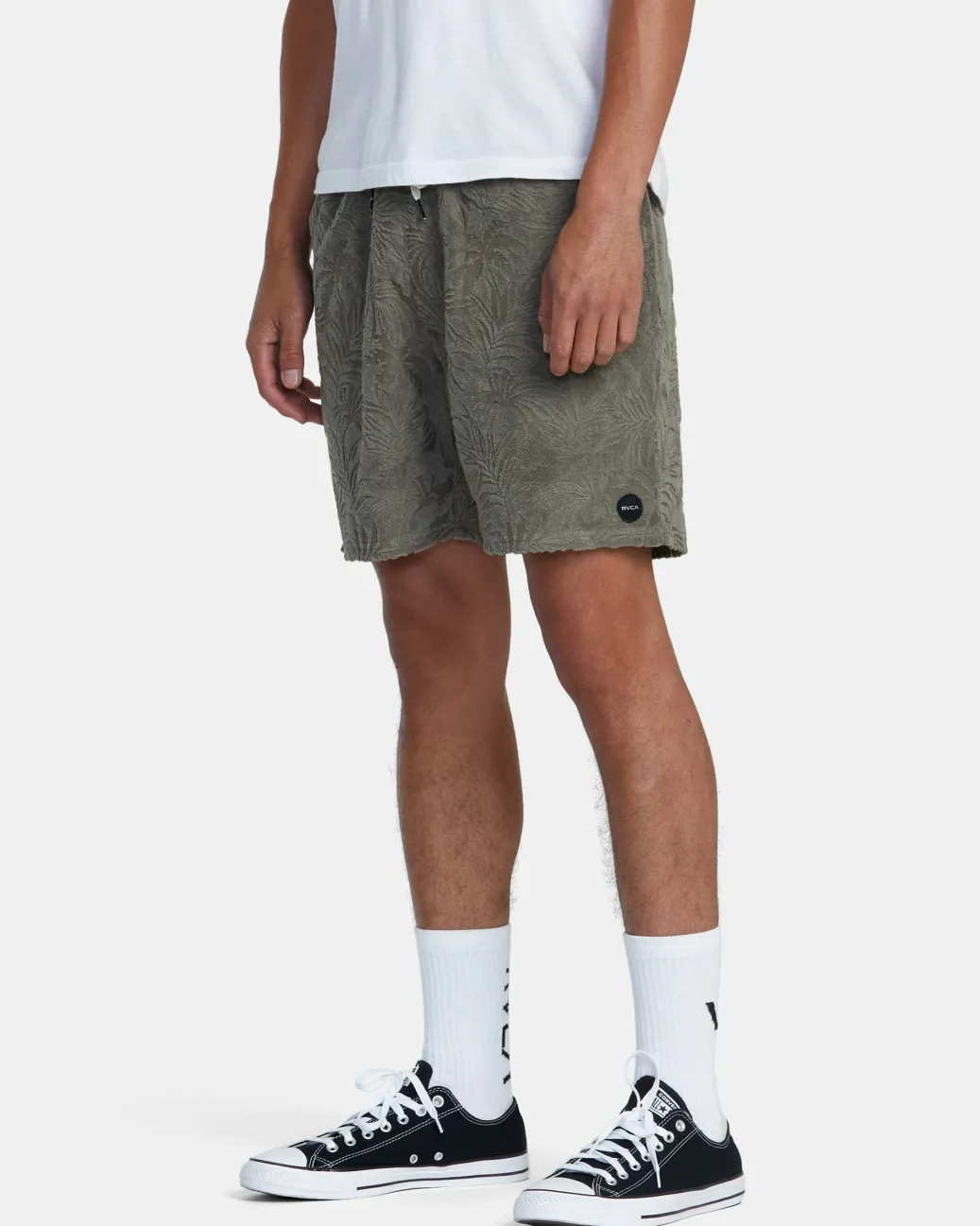 RVCA Shorts / Hybrids>PALMS DOWN 17" ELASTIC WAIST SHORTS