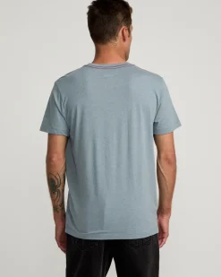 RVCA Tees / Tanks><noscript><img width=