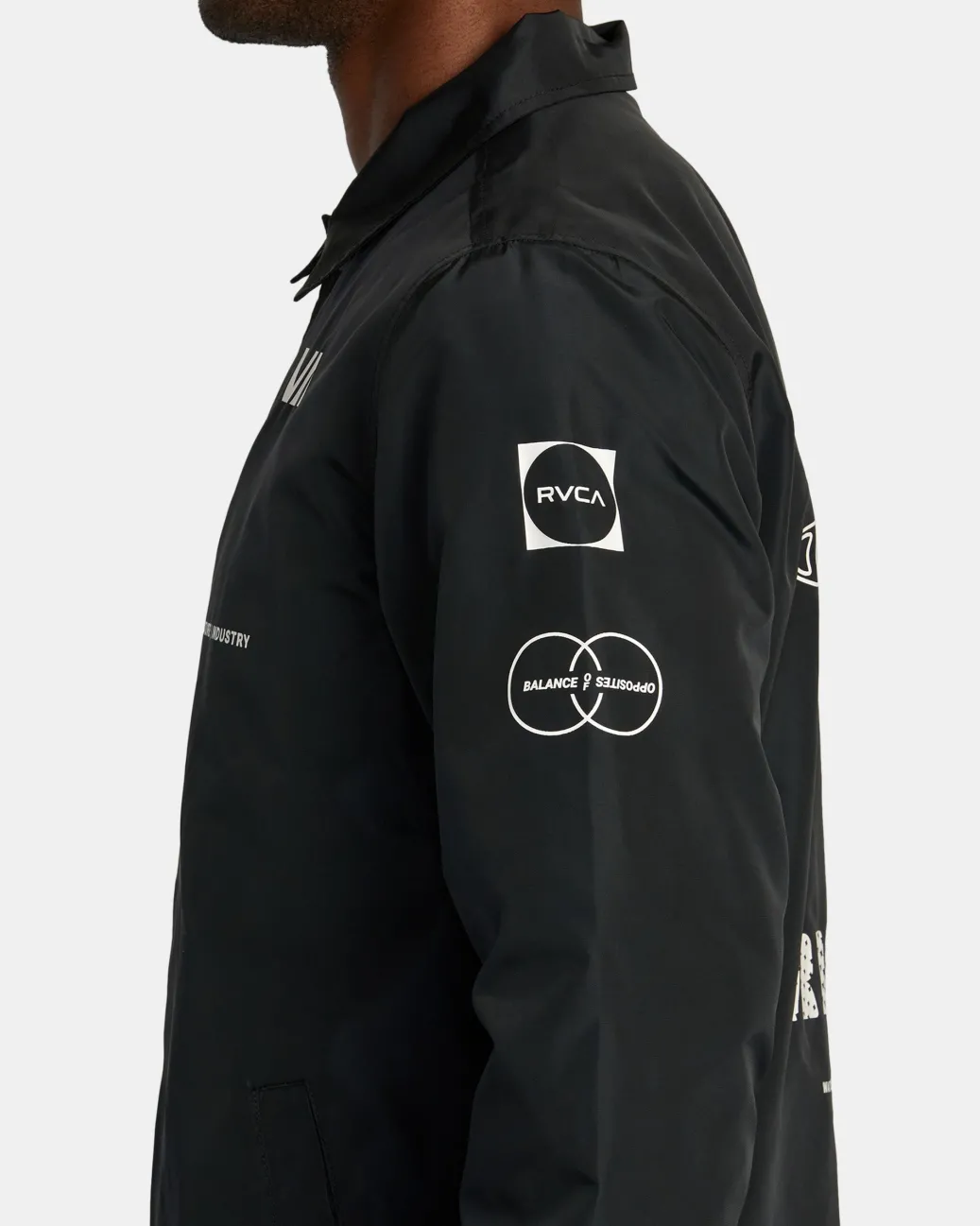 RVCA Jackets>RADIATE WINDBREAKER COACHES JACKET