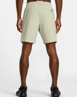 RVCA Shorts / Hybrids>SPECTRUM TECH SHORT UTILITY SHORTS