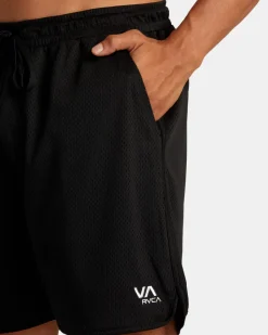 RVCA Shorts / Hybrids><noscript><img width=