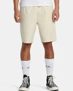 RVCA Shorts / Hybrids><noscript><img width=